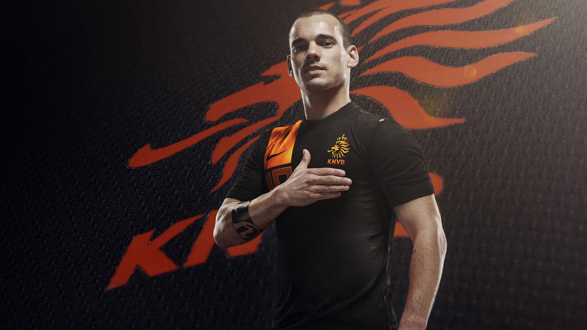 南非火力压制利物浦,莱万如何成为改写比赛的关键先生